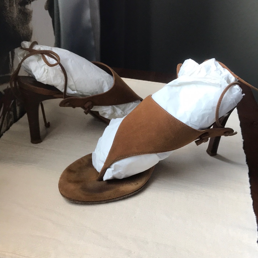 RALPH LAUREN Collection suede heel with ankle tie